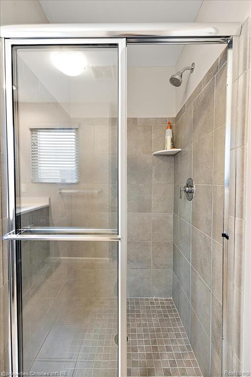 1083 Hampton Circle, Detroit, MI 48207 — Photo 46