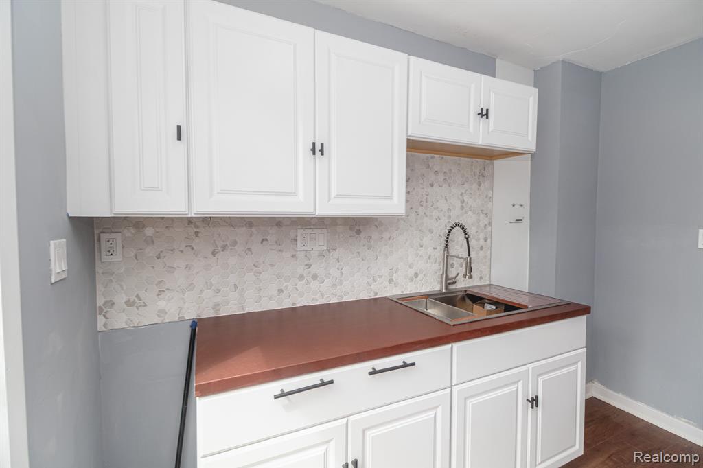 881 Garfield Avenue, Lincoln Park, MI 48146 — Photo 4