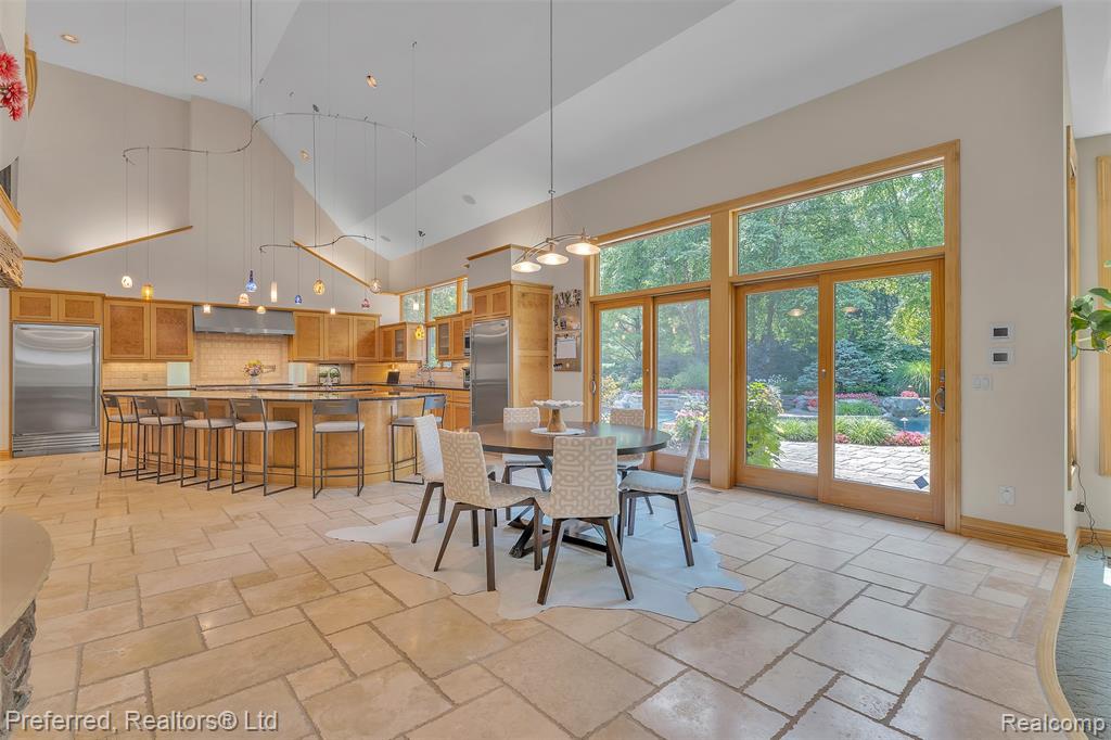 12196 Woodline Drive, Fenton, MI 48430 — Photo 19