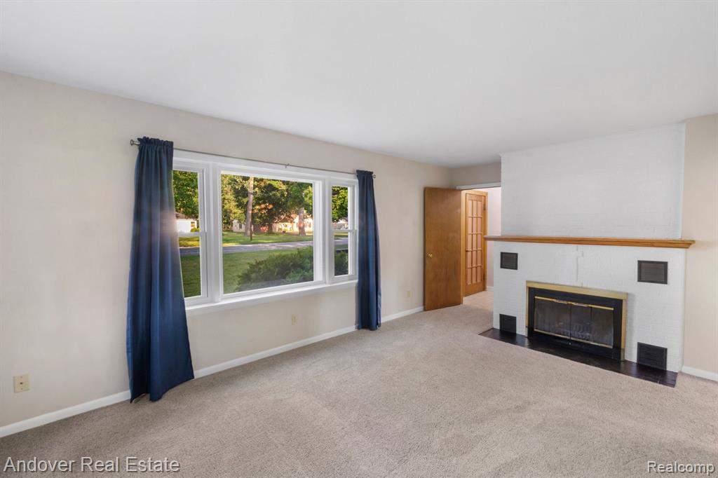 5254 LAKE HARBOR Road, Norton Shores, MI 49441 — Photo 11