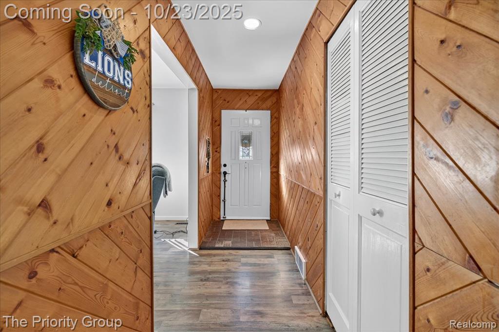 4700 Siebert Road, Waterford, MI 48328 — Photo 5