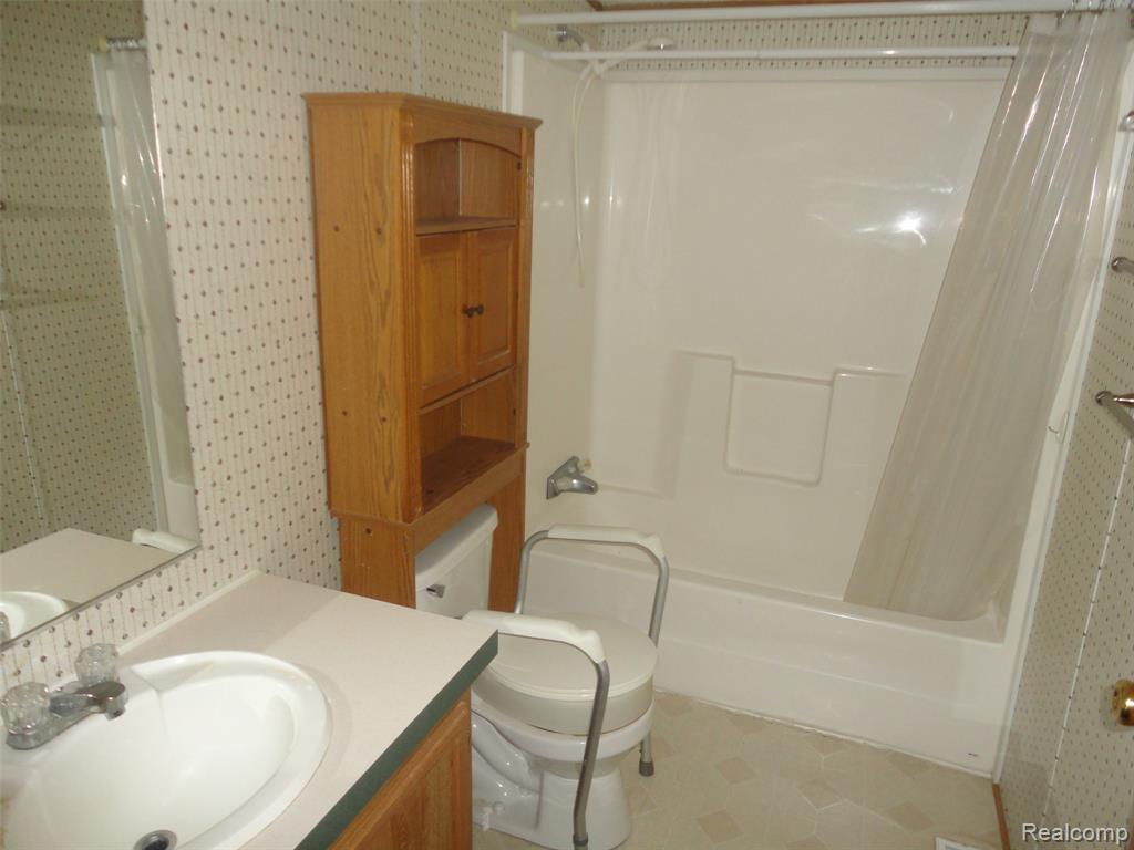 879 Stevens Trial, Monroe, MI 48161 — Photo 13