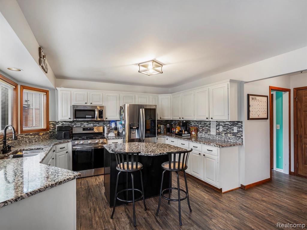 46891 EDGEWATER Drive, Macomb, MI 48044 — Photo 21