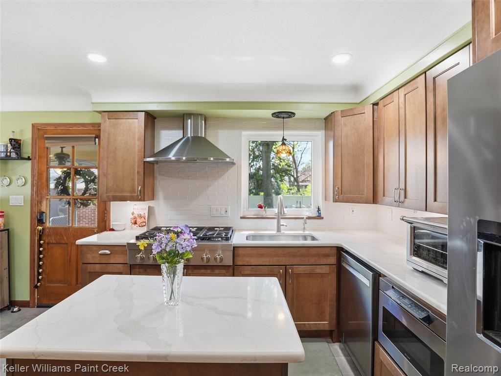 18048 Elizabeth Street, Roseville, MI 48066 — Photo 14