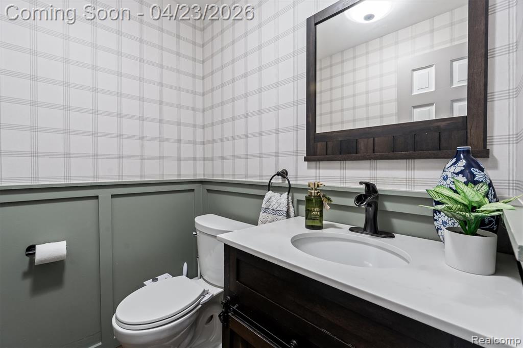 3226 Hartslock Woods Drive, West Bloomfield, MI — Photo 16