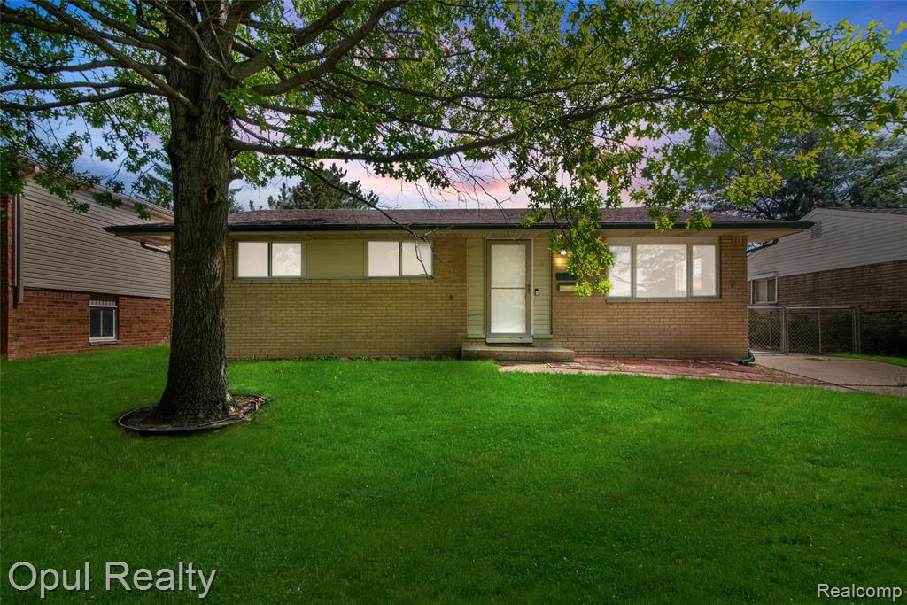 8732 Holly Drive, Canton, MI 48187 — Photo 2
