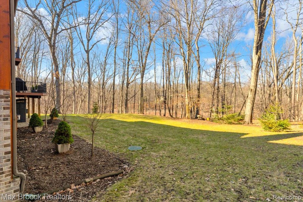 5970 Lynne Hollow Drive, Commerce Twp, MI 48382 — Photo 61