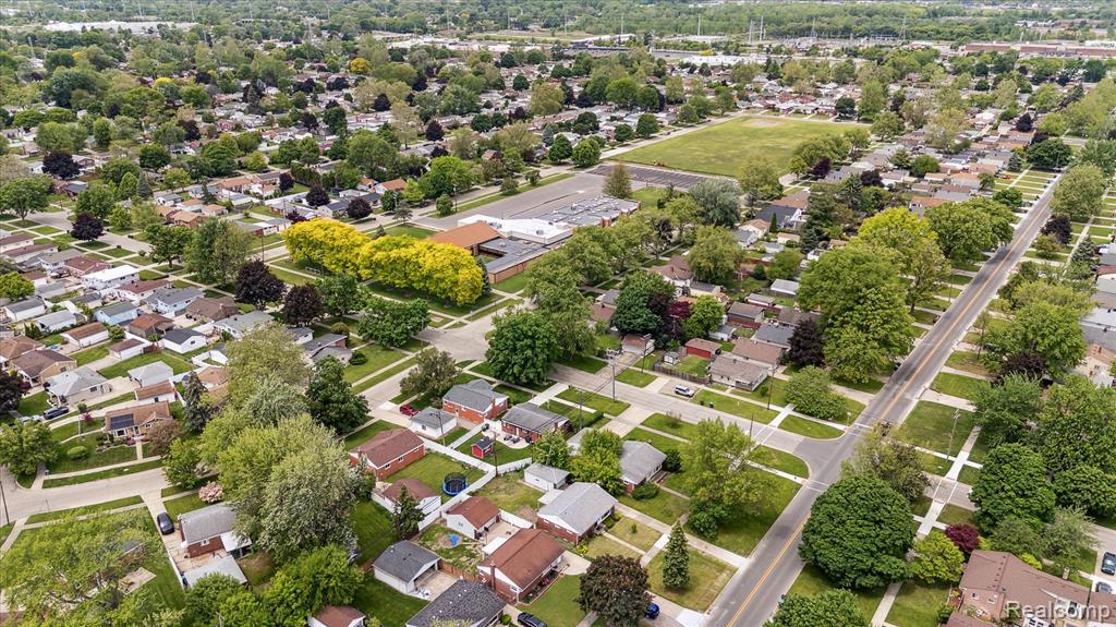 8242 MONROE Boulevard, Taylor, MI 48180 — Photo 45