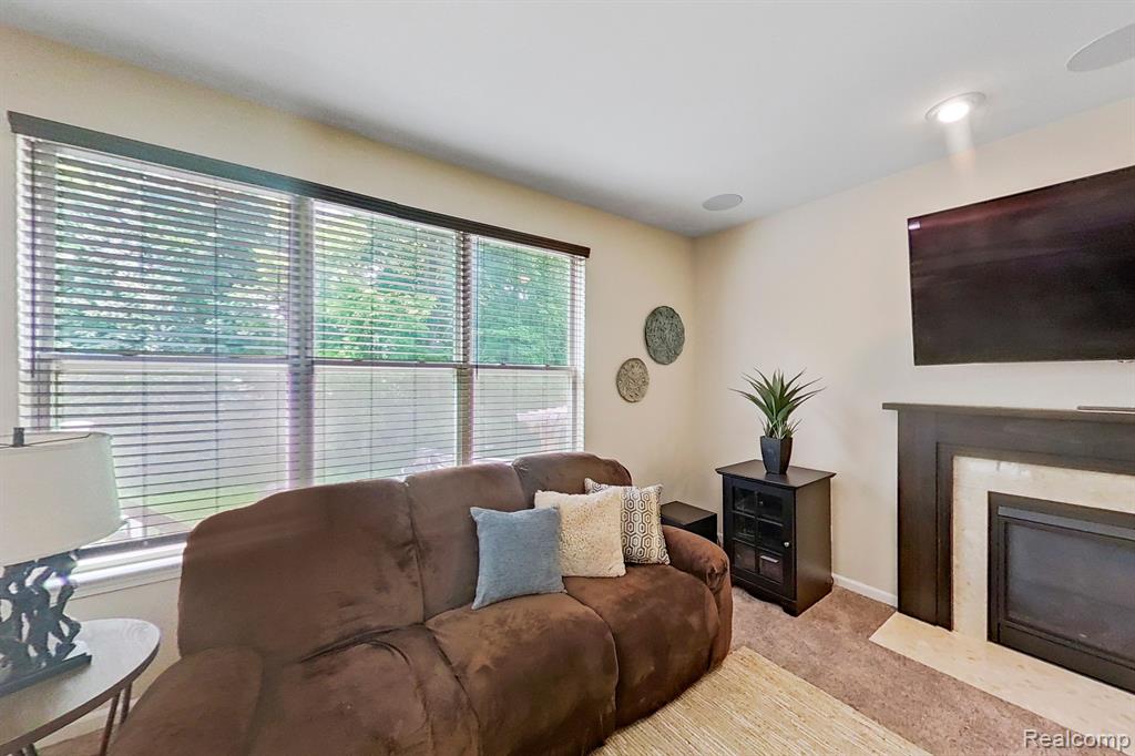 50736 SEVILLA Circle, Novi, MI — Photo 12