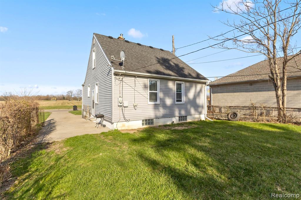 8690 TRINITY Street, Detroit, MI 48228 — Photo 30