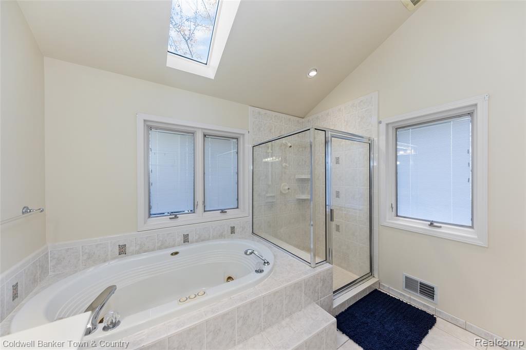 11535 Lancelot Lane, Pinckney, MI 48169 — Photo 52