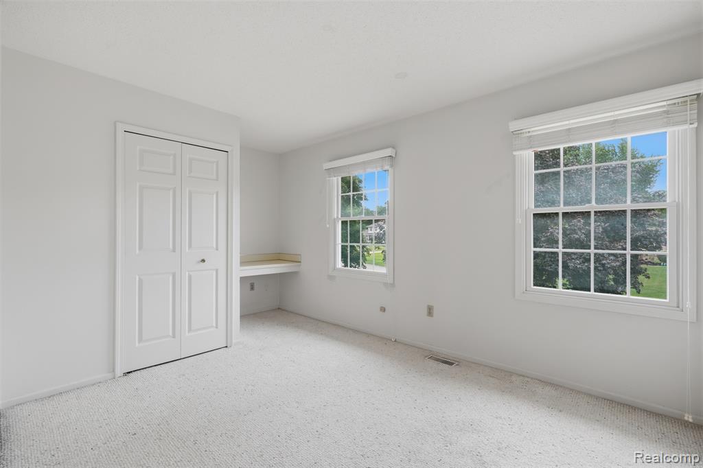 9277 Burning Tree Drive, Grand Blanc, MI 48439 — Photo 36
