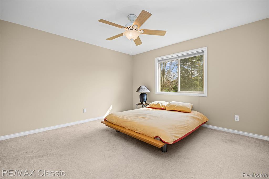 4930 Menominee Lane, Clarkston, MI 48348 — Photo 47