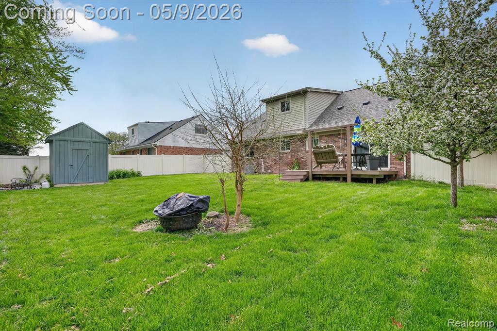 16621 Gatehouse Drive, Woodhaven, MI 48183 — Photo 42