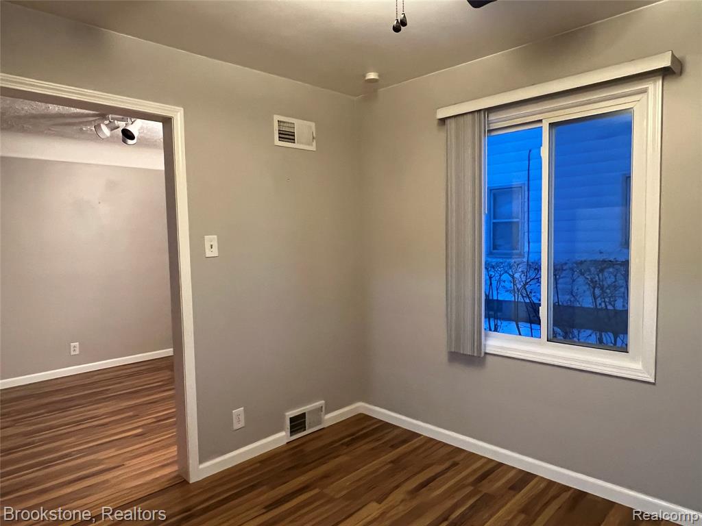 630 Gargantua Avenue, Clawson, MI — Photo 23