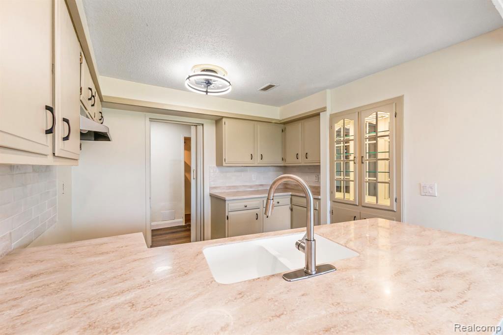 1680 Cliffs Landing, 302E, Ypsilanti, MI 48198 — Photo 14