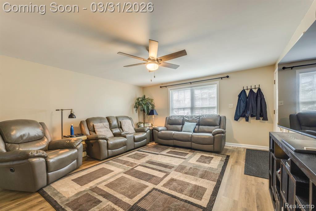 3264 Lake Drive, Fort Gratiot, MI 48059 — Photo 8