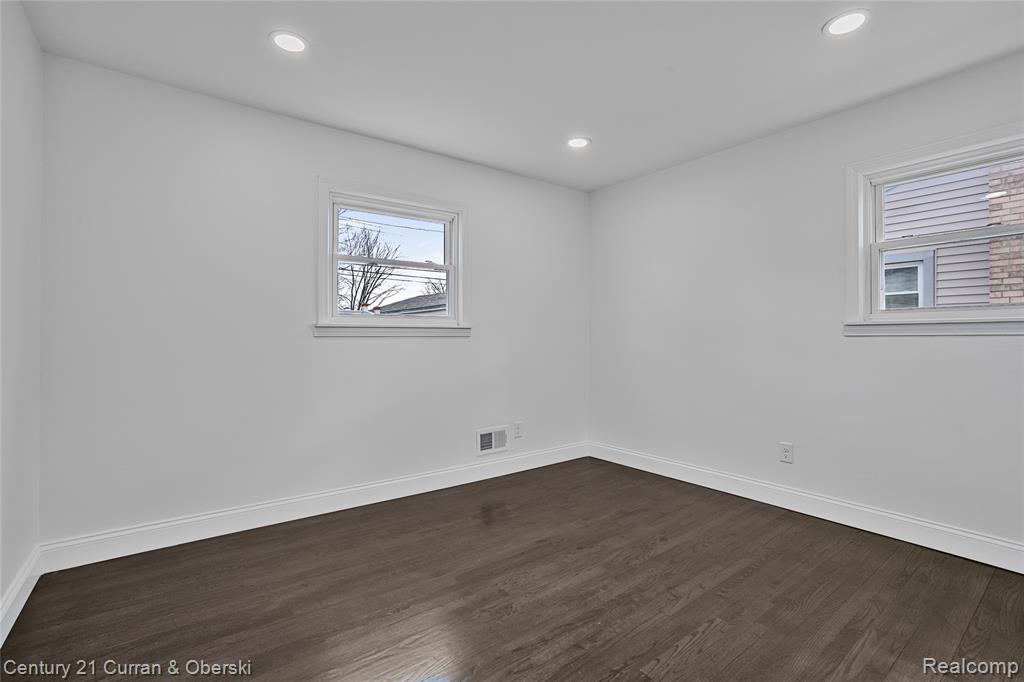 9025 Weddel Street, Taylor, MI 48180 — Photo 15