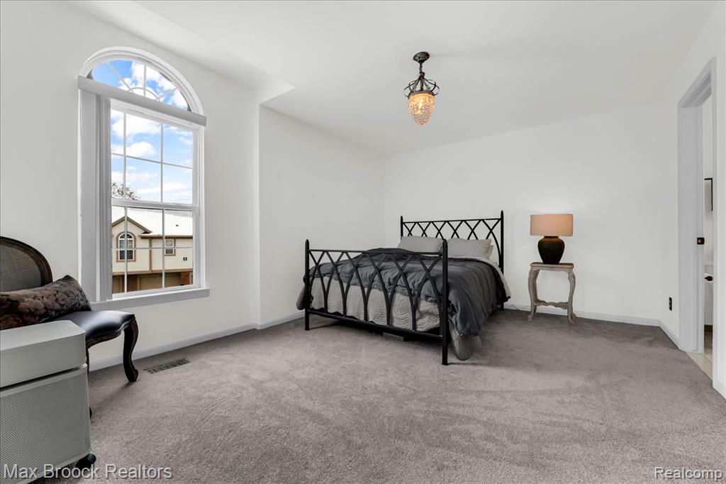 41 N Squirrel Road, Auburn Hills, MI 48326 — Photo 16