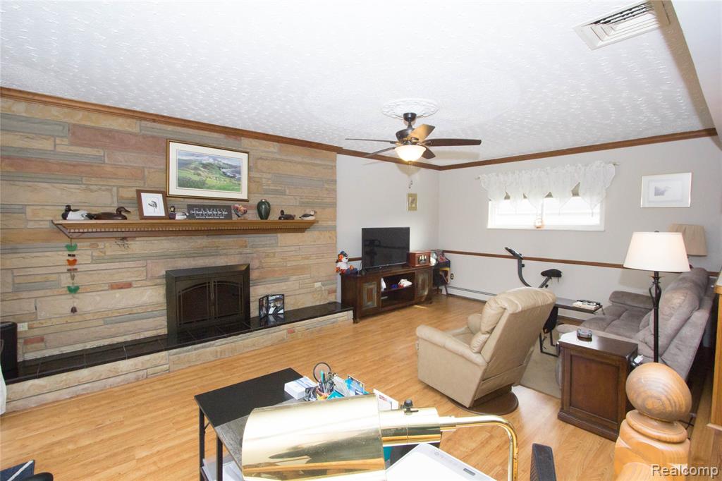 30208 Maplegrove Street, Saint Clair Shores, MI 48082 — Photo 7