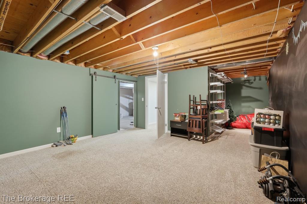 6060 Hearthside Place, Grand Blanc, MI 48439 — Photo 38