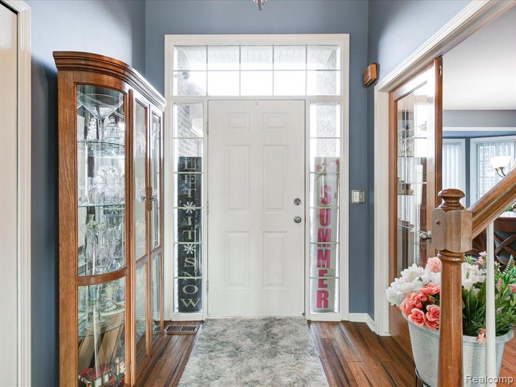 49275 SANTA ANITA Drive W, Chesterfield, MI 48047 — Photo 14