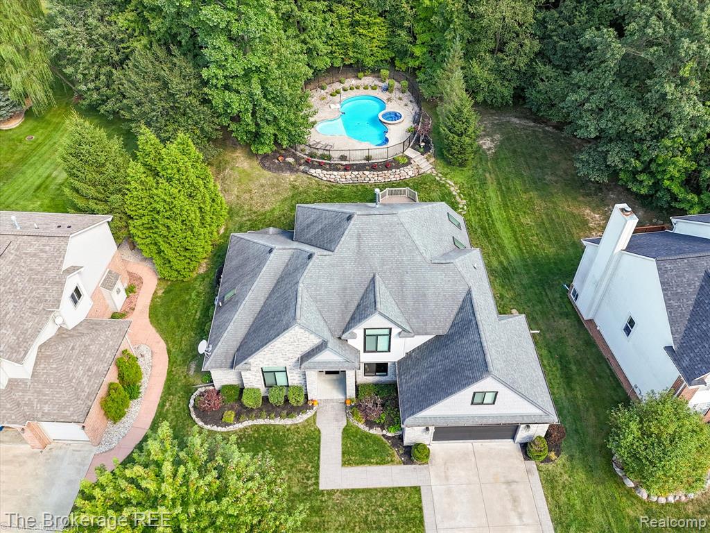 5239 Farmridge Lane, Grand Blanc, MI 48439 — Photo 97