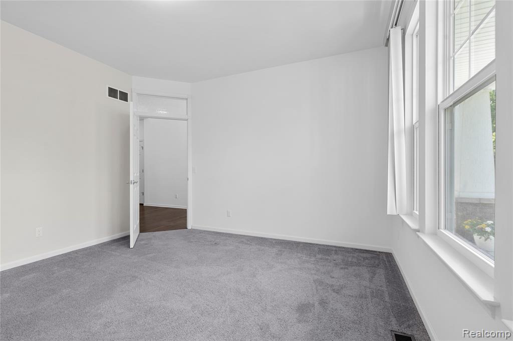 48884 Garden Lane, Canton, MI 48188 — Photo 15