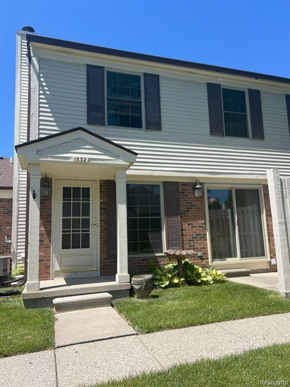 1532 DOVER Hill S, Walled Lake, MI 48390 — front exterior