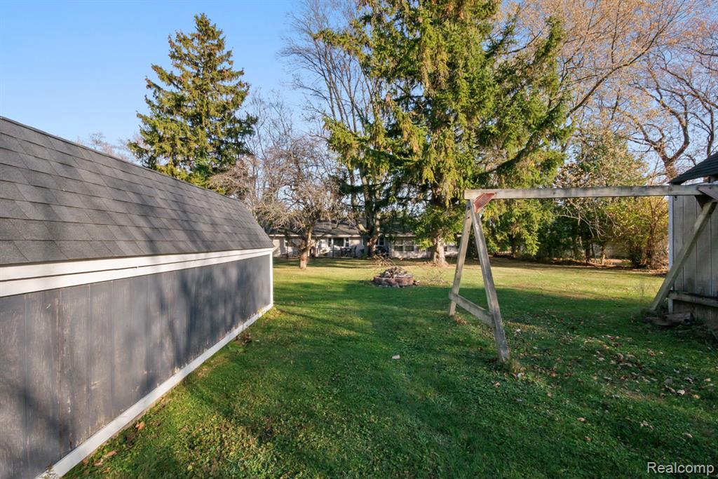6736 Lakeshore Road, Lexington, MI 48450 — Photo 9