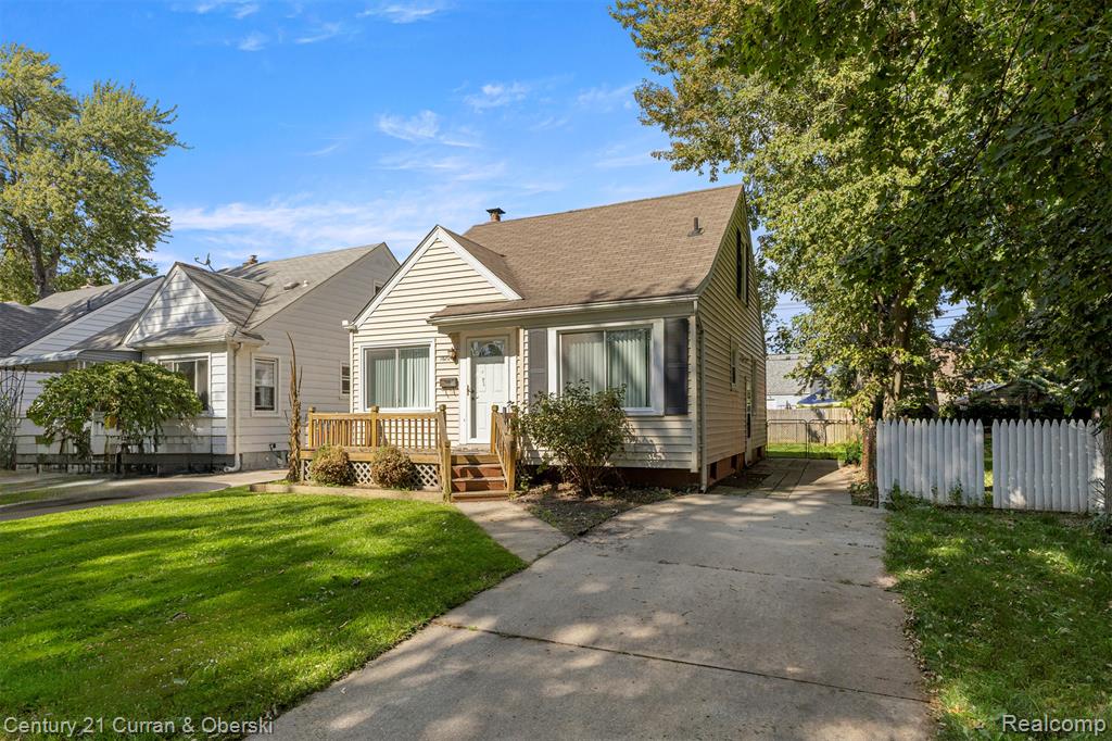 1820 Buckingham Avenue, Lincoln Park, MI 48146