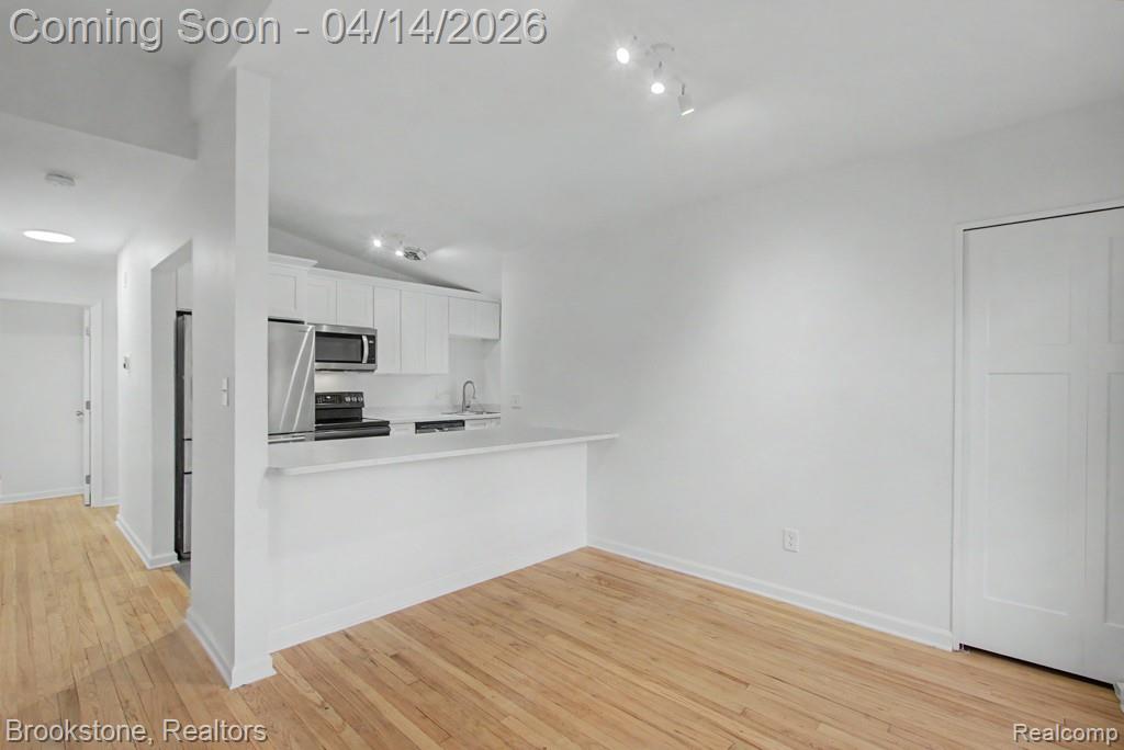 29242 Shirley Avenue, Madison Heights, MI 48071 — Photo 14