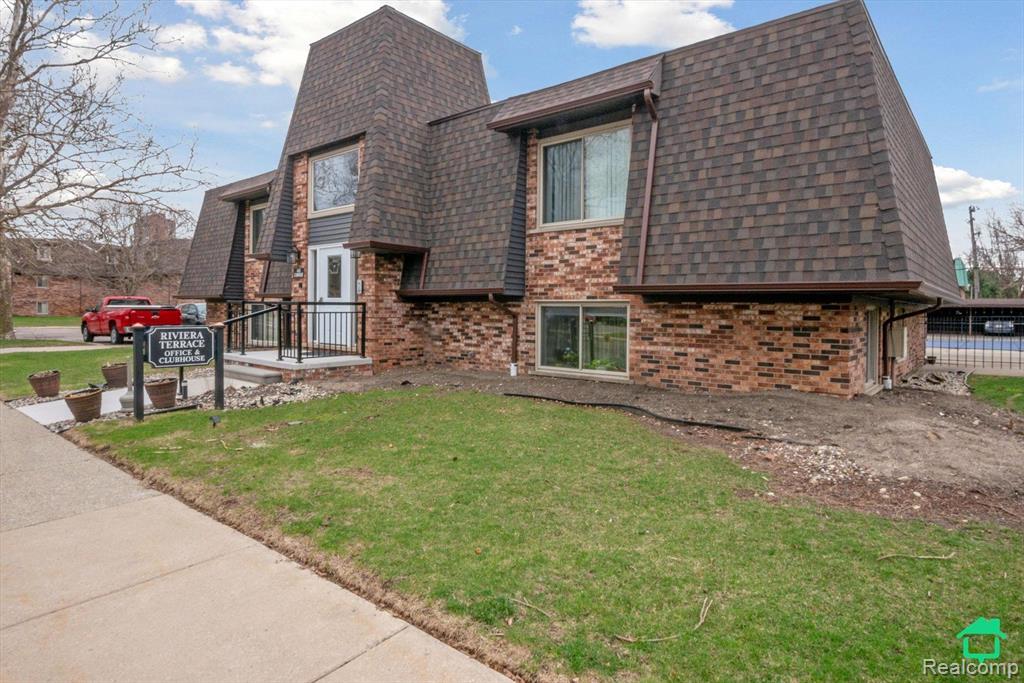 412 Riviera Drive, Saint Clair Shores, MI 48080 — Photo 32