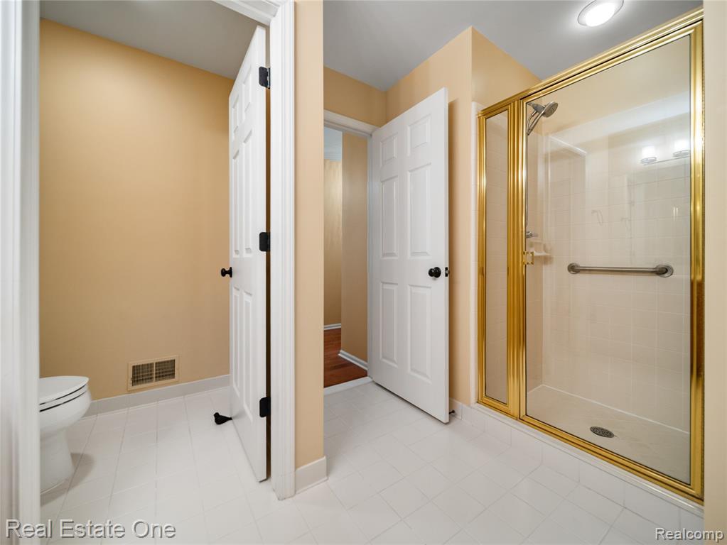 122 Pondview Court, Brighton, MI 48116 — Photo 16