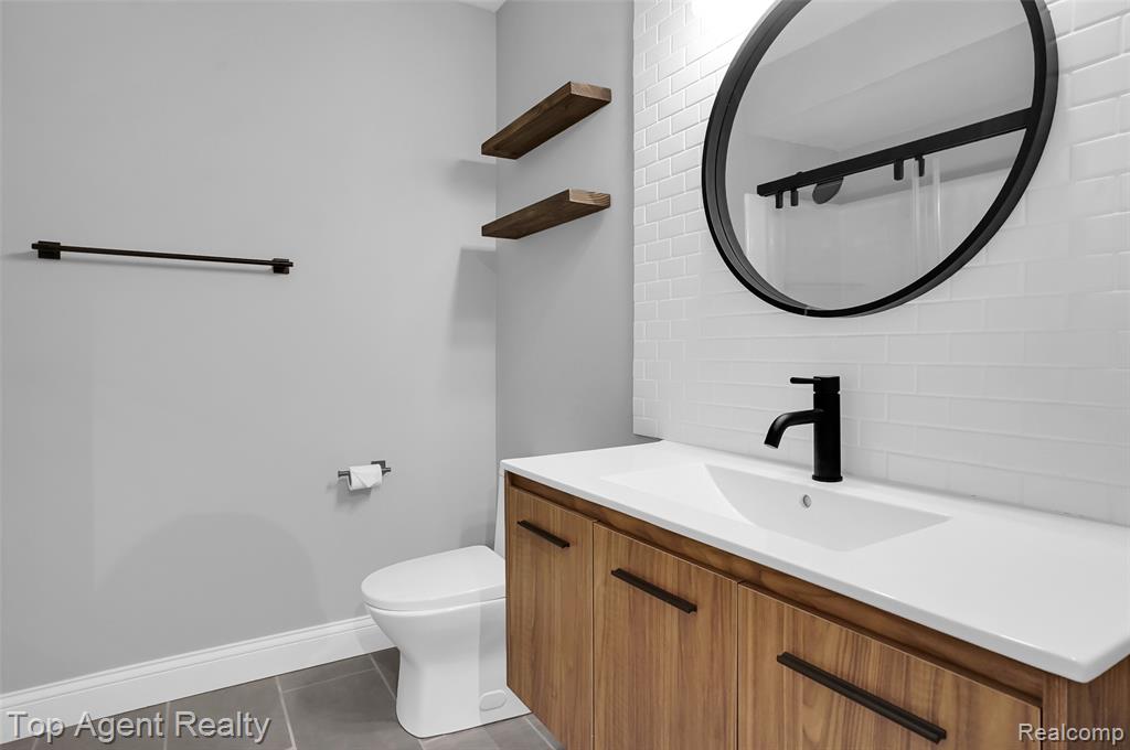 43088 W Kirkwood Drive, Clinton Twp, MI 48038 — Photo 31