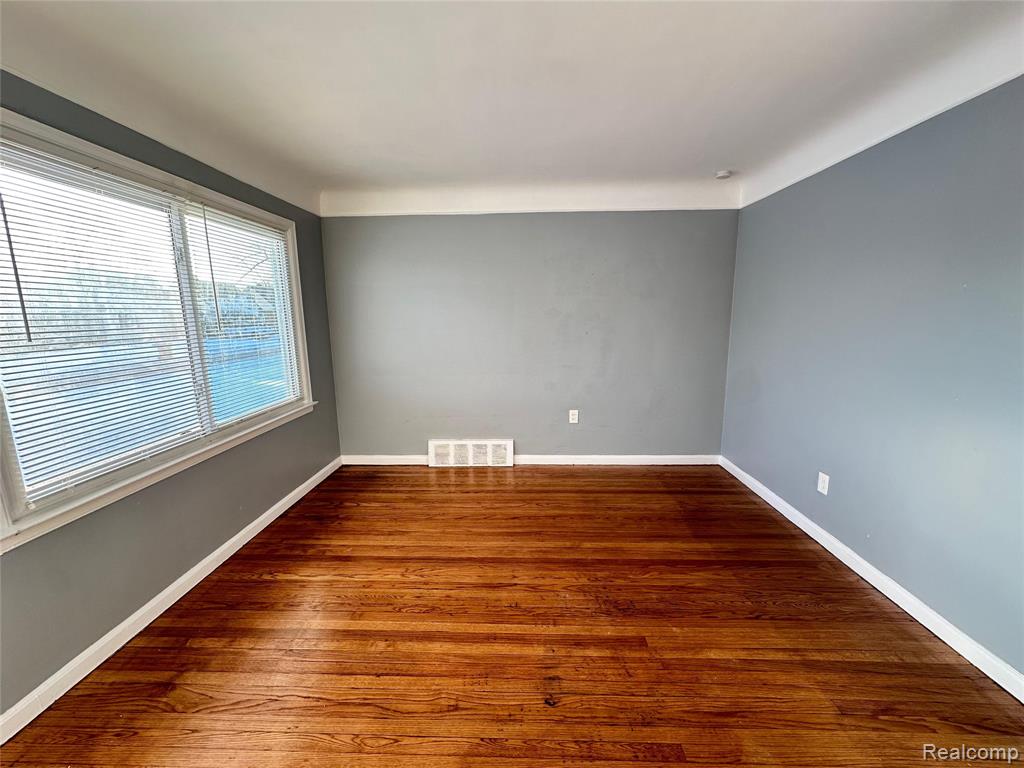8685 Vaughan Street, Detroit, MI 48228 — Photo 3