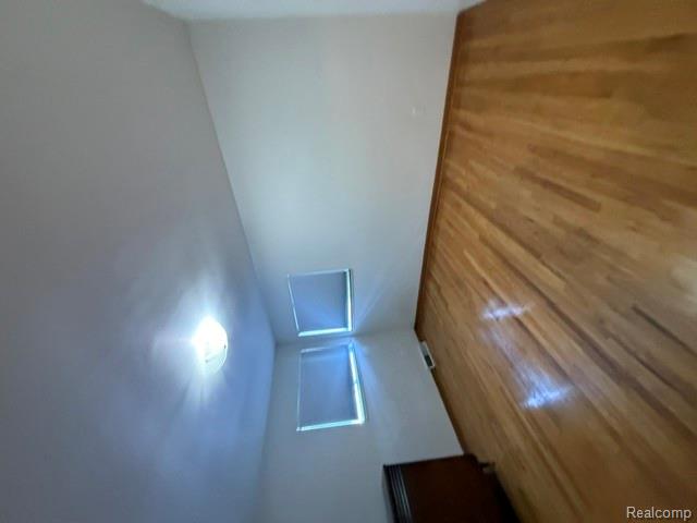 8309 Potomac, Center Line, MI 48015 — Photo 12