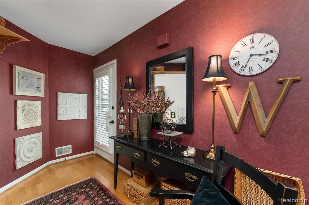 44500 Meadowcreek Lane, Canton, MI 48187 — Photo 2