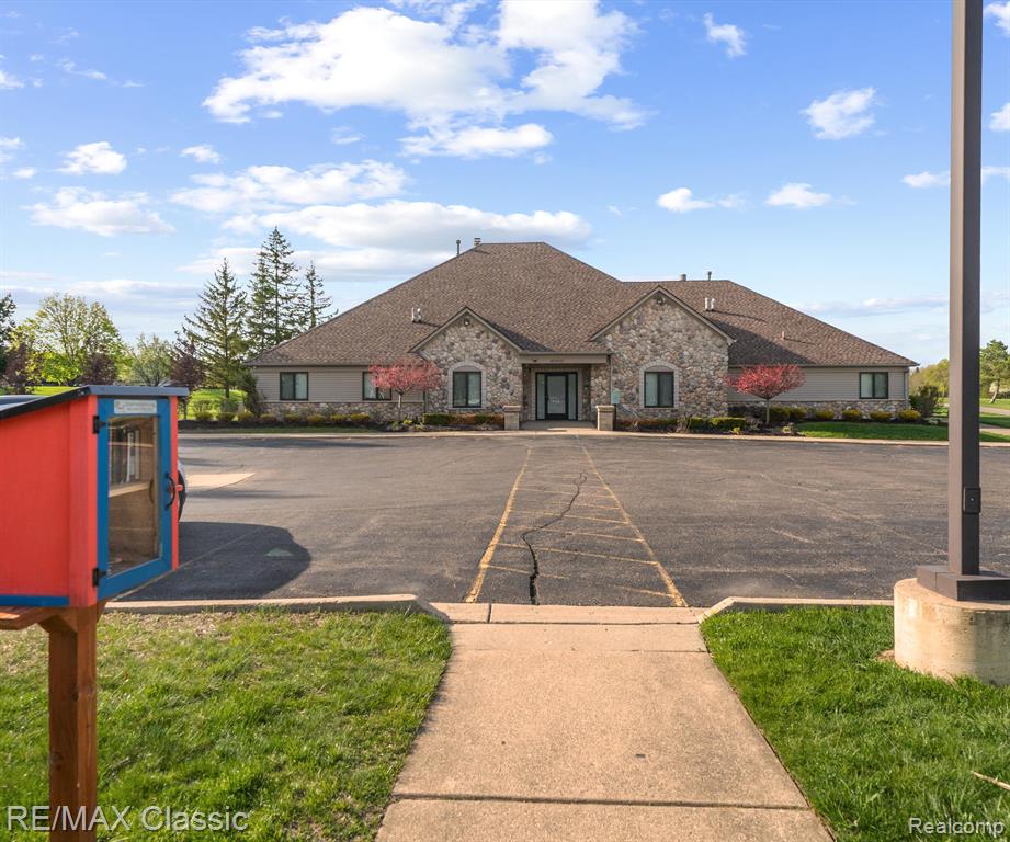 45597 HOLMES Drive, Canton, MI 48187 — Photo 74