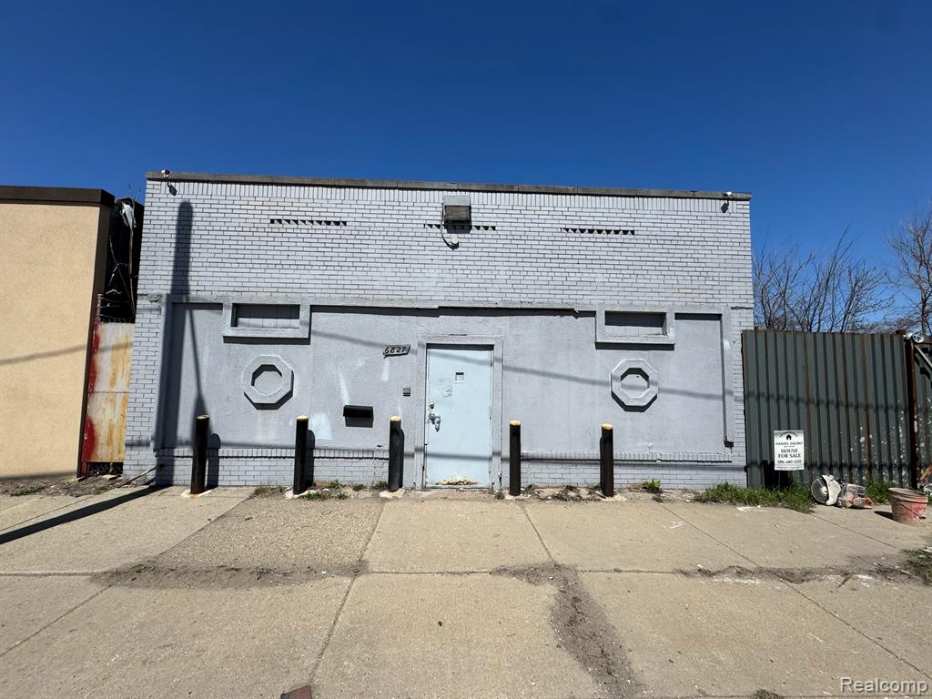 6827 E 7 MILE Road, Detroit, MI 48234 — Photo 3