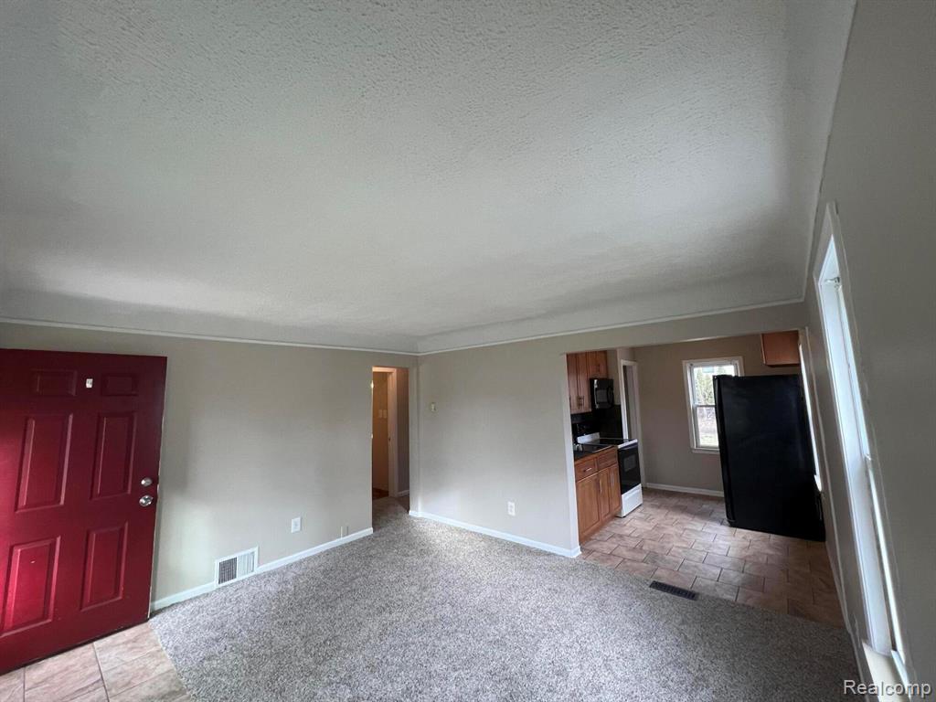 6615 Buckingham Avenue, Allen Park, MI 48101 — Photo 3
