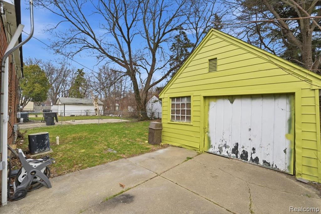 6106 Oldtown Street, Detroit, MI 48224 — Photo 22