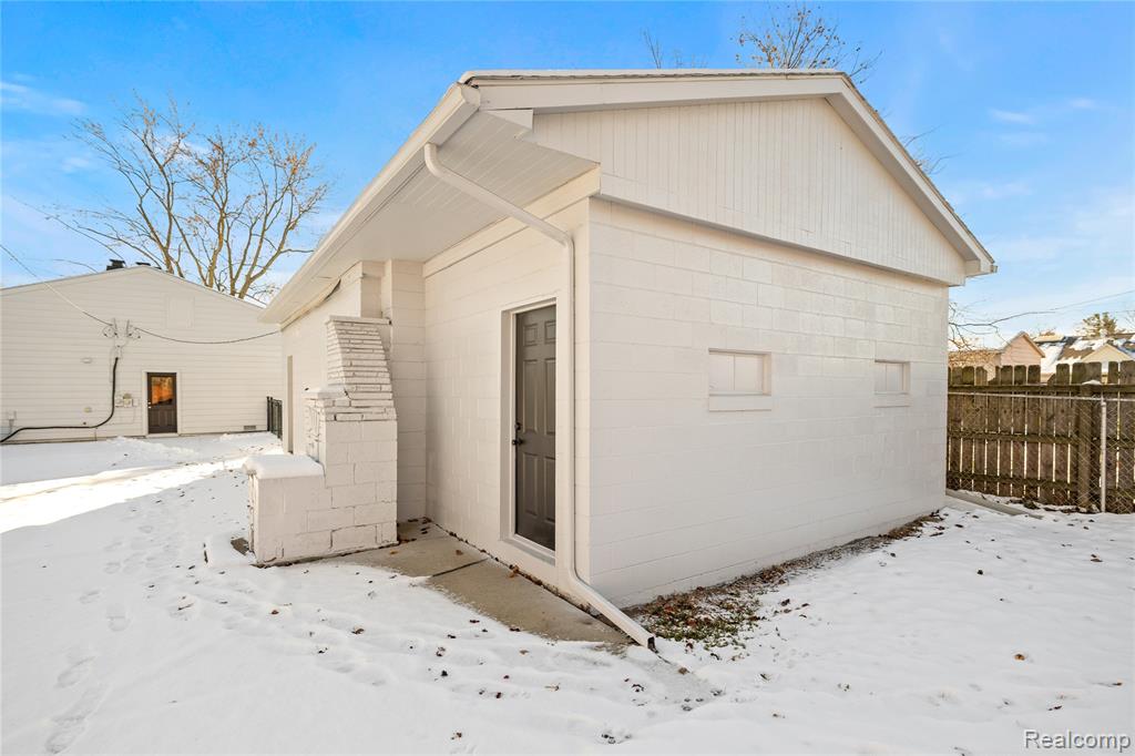65 Algansee Drive, Troy, MI 48083 — Photo 33
