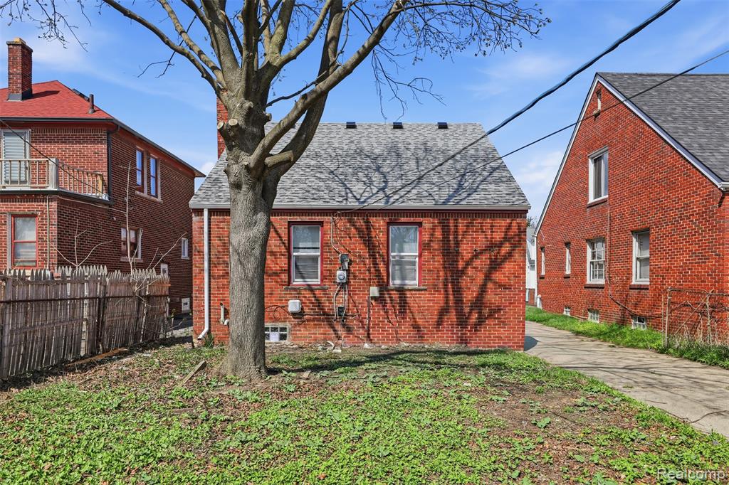 7474 E Robinwood Street, Detroit, MI 48234 — Photo 25