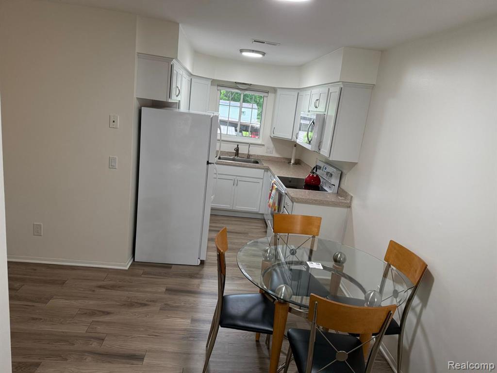 23414 Middlebelt Road, Farmington Hills, MI 48336 — Photo 10