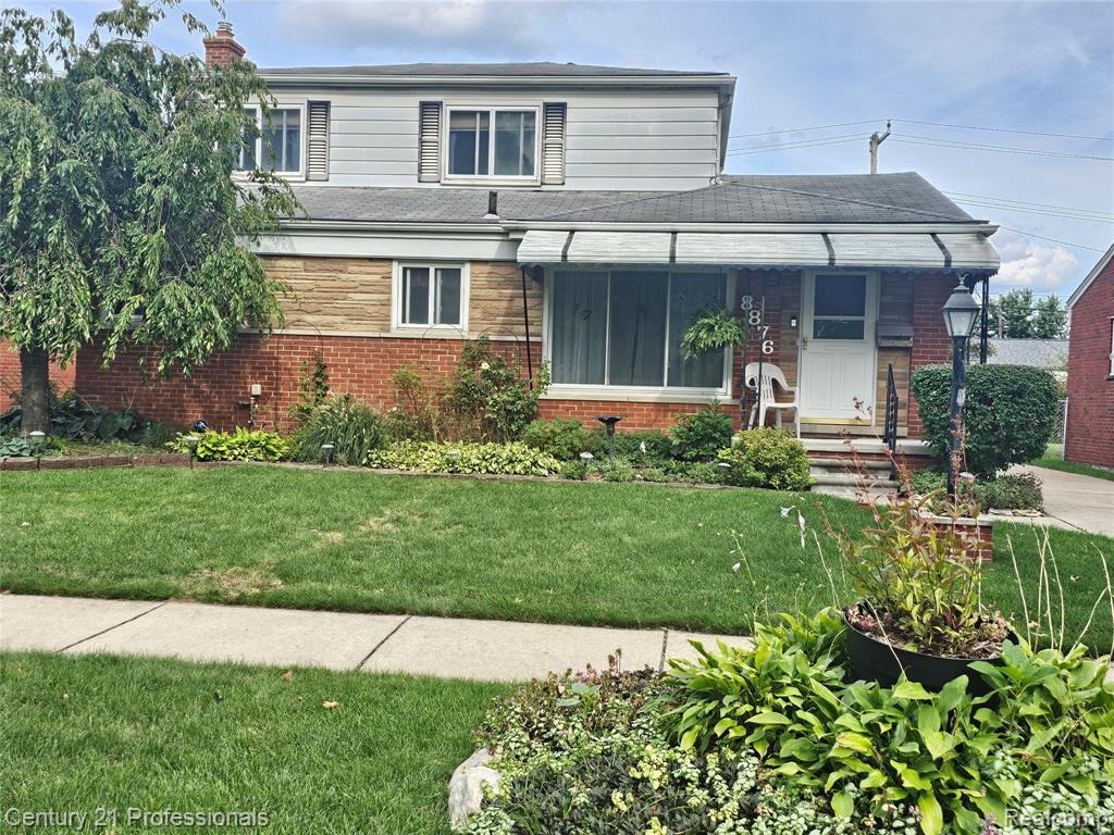 8876 Robindale, Redford, MI 48239 — front exterior