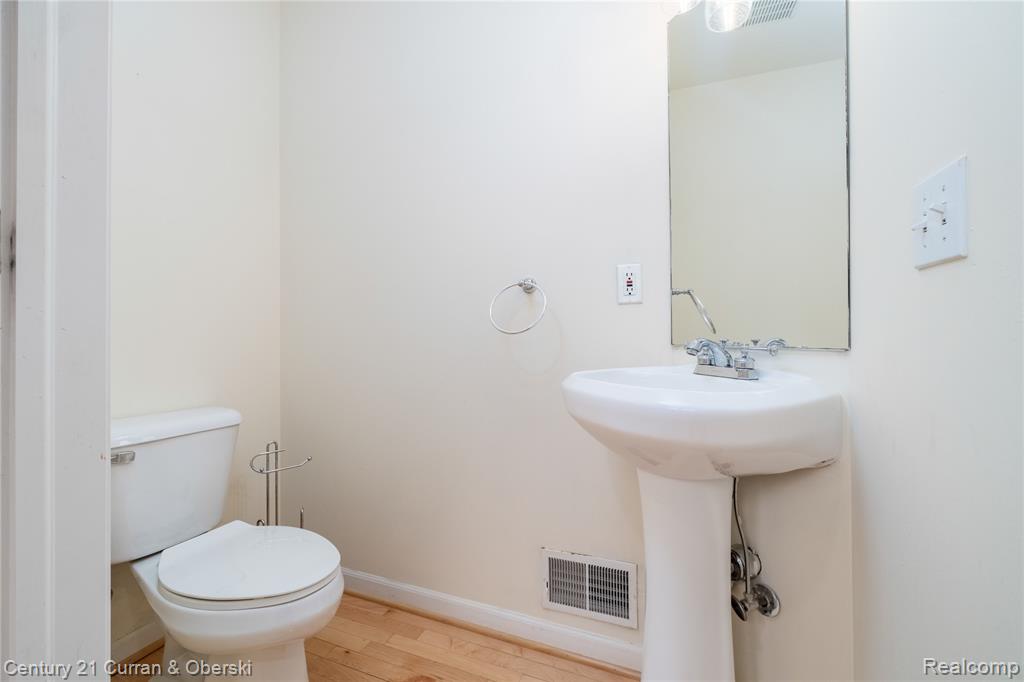 50529 Beechwood Court, Plymouth, MI 48170 — Photo 5