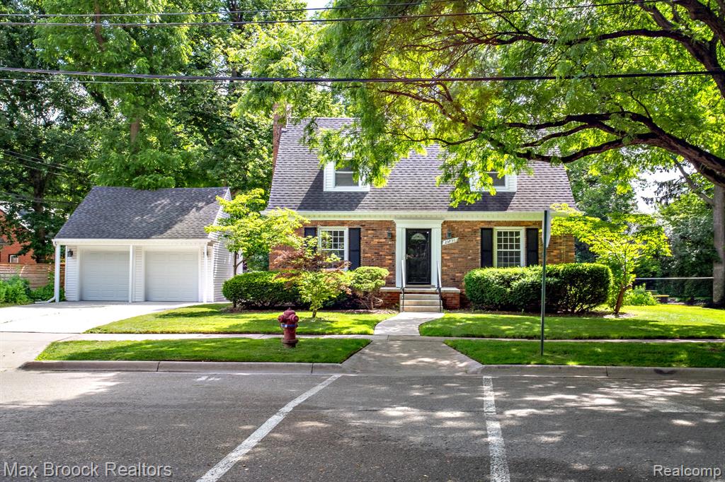 25830 Berkley Avenue, Huntington Woods, MI — Photo 54