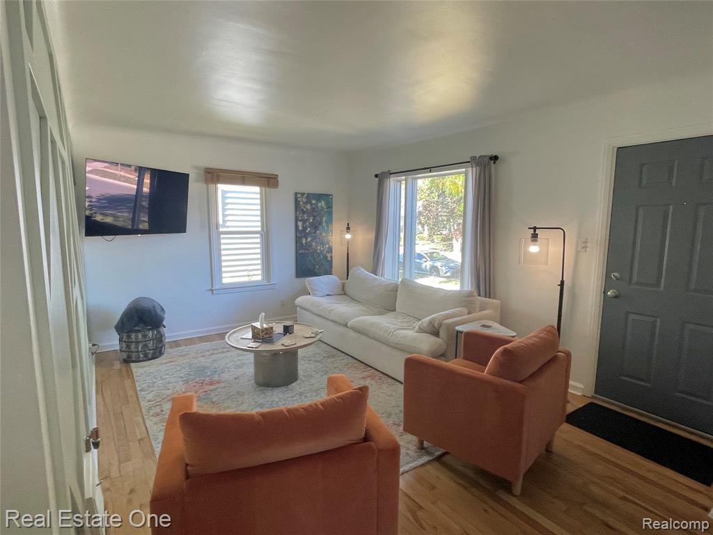 500 E CAMBOURNE Street, Ferndale, MI 48220 — Photo 3