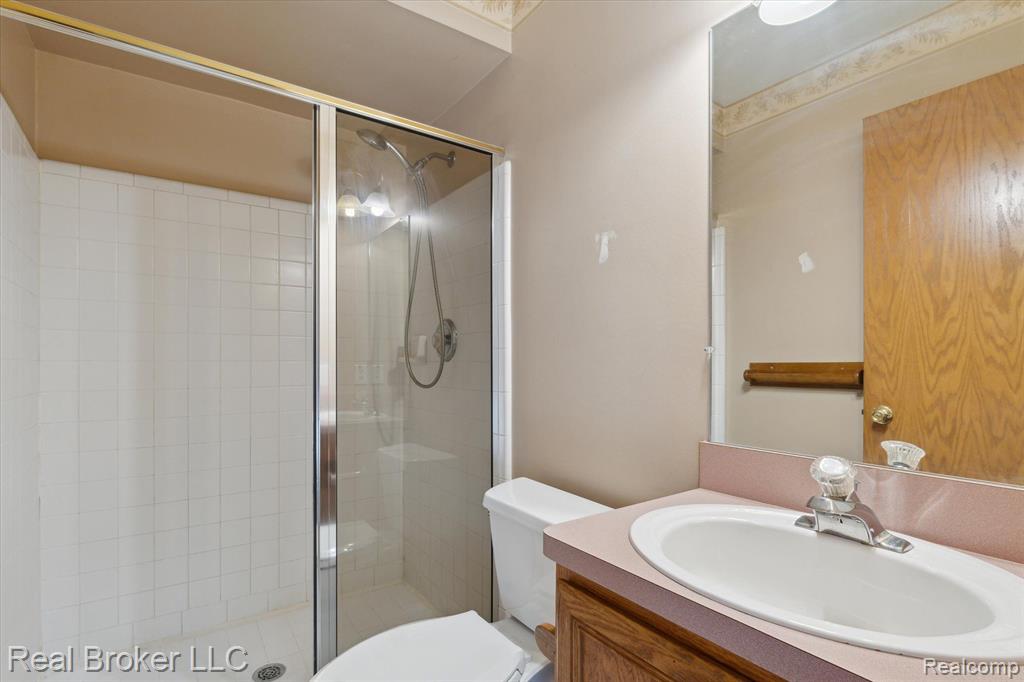 47095 STONY BROOK Drive, Macomb, MI 48044 — Photo 29